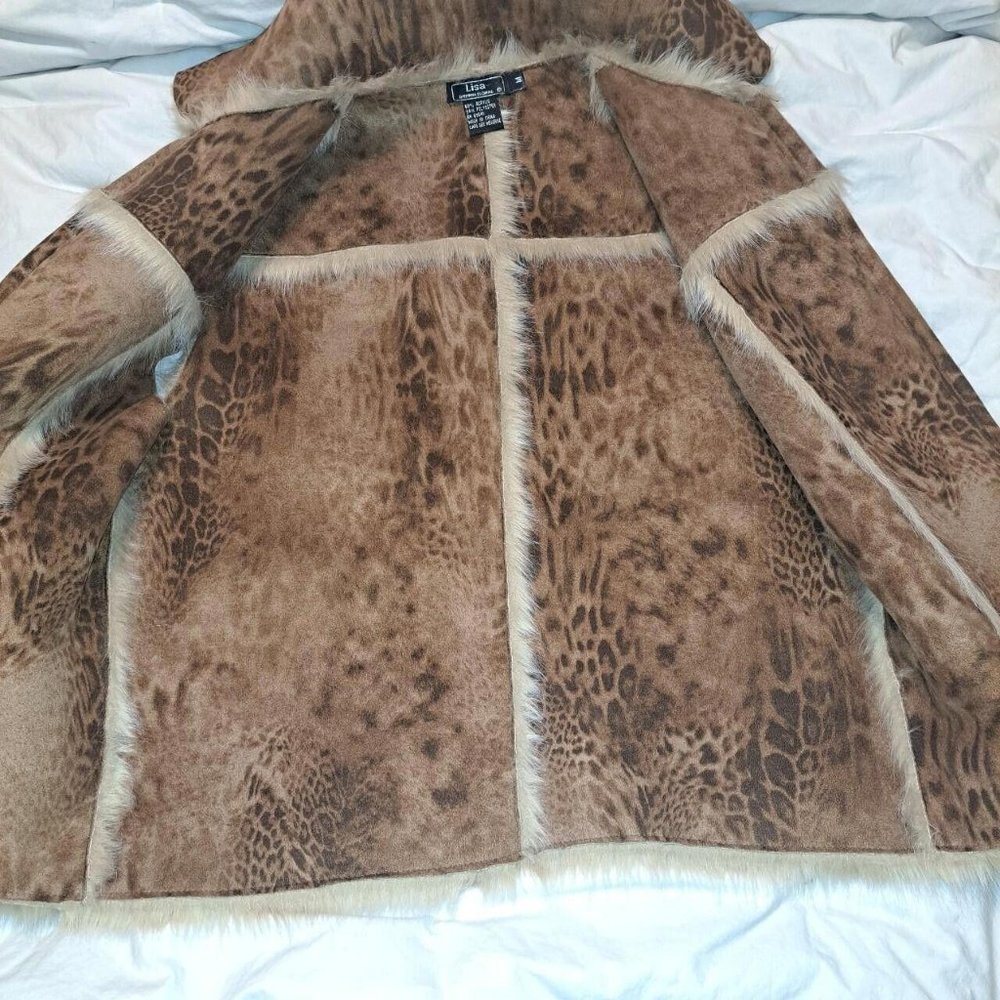 Lisa International Faux Fur/Vest/Animal Print/Reversible